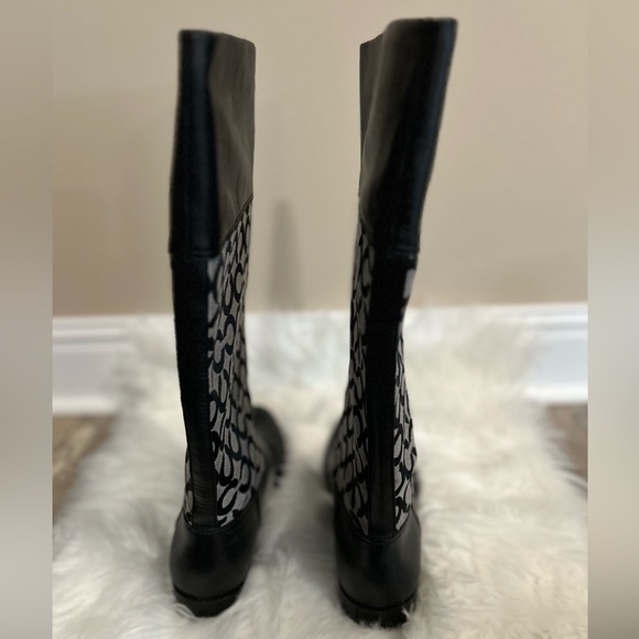 COACH Boots (Ladies) - Picture 3 of 8